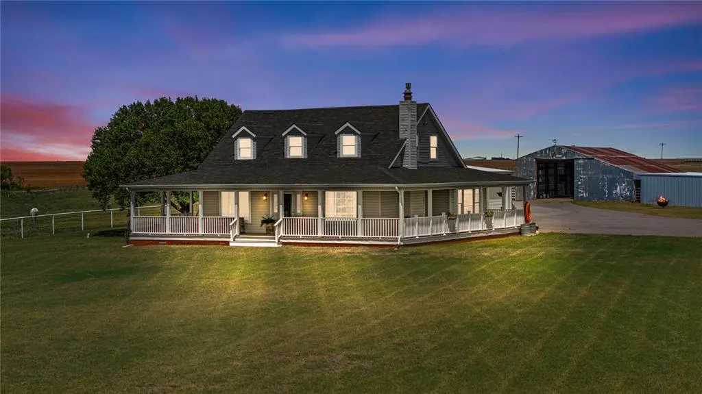Photo 3 — 12010 N 2260 Road, Cordell, OK 73632