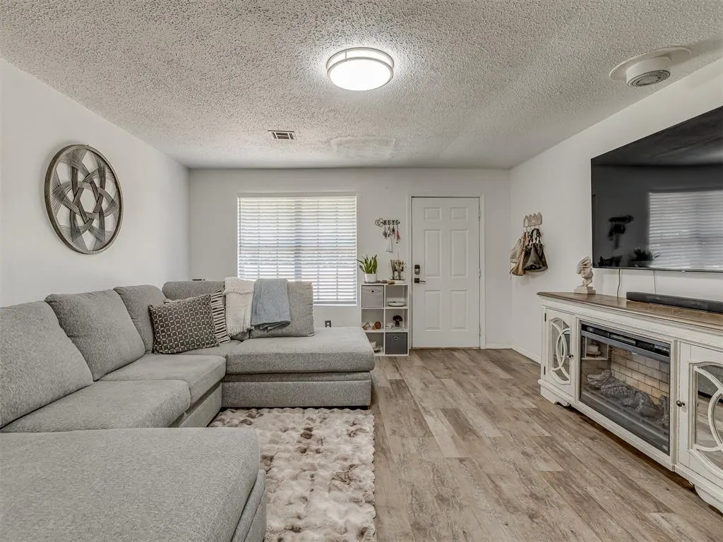 Photo 9 — 20239 Bern Lane, Tecumseh, OK 74873