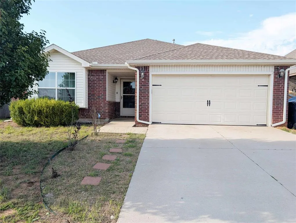 Front exterior — 10728 NW 27th Street, Yukon, OK 73099