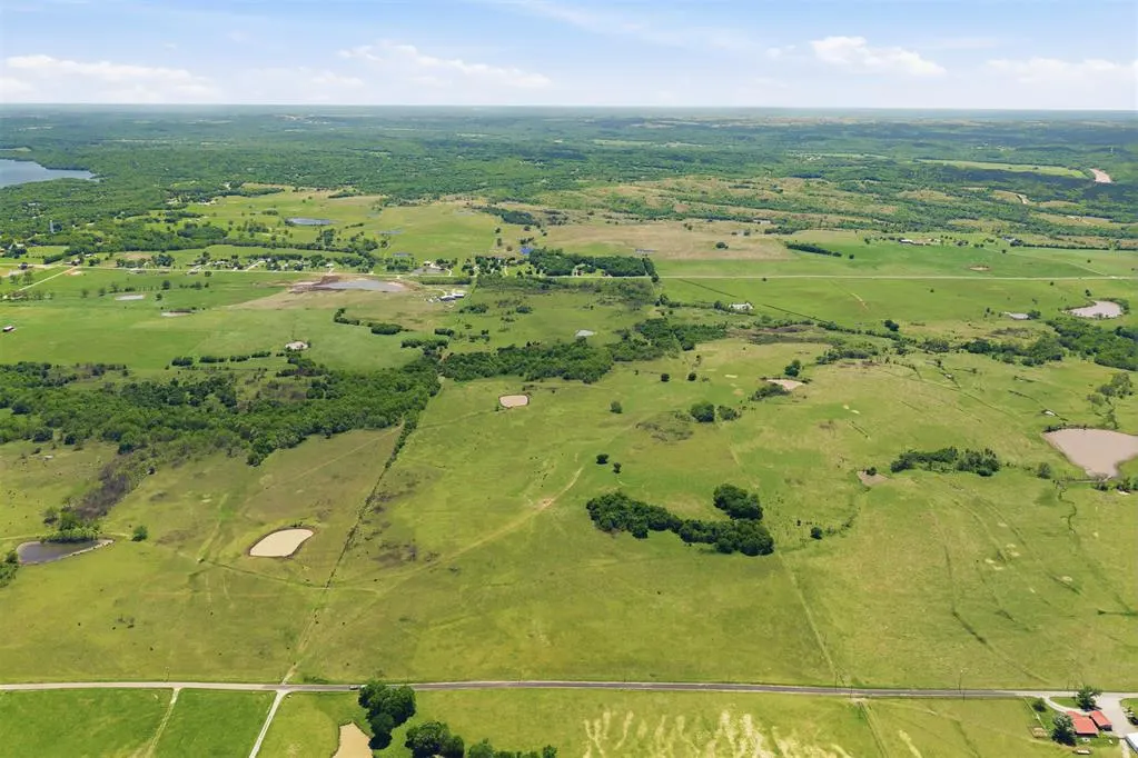 Photo 3 — Fairview Road 7, Davis, OK 73030