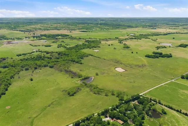 Photo 2 — Fairview Road 6, Davis, OK 73030