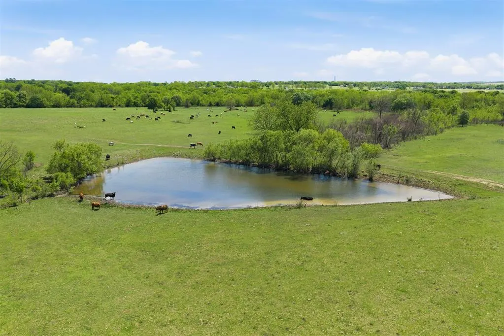 Photo 10 — Fairview Road 6, Davis, OK 73030