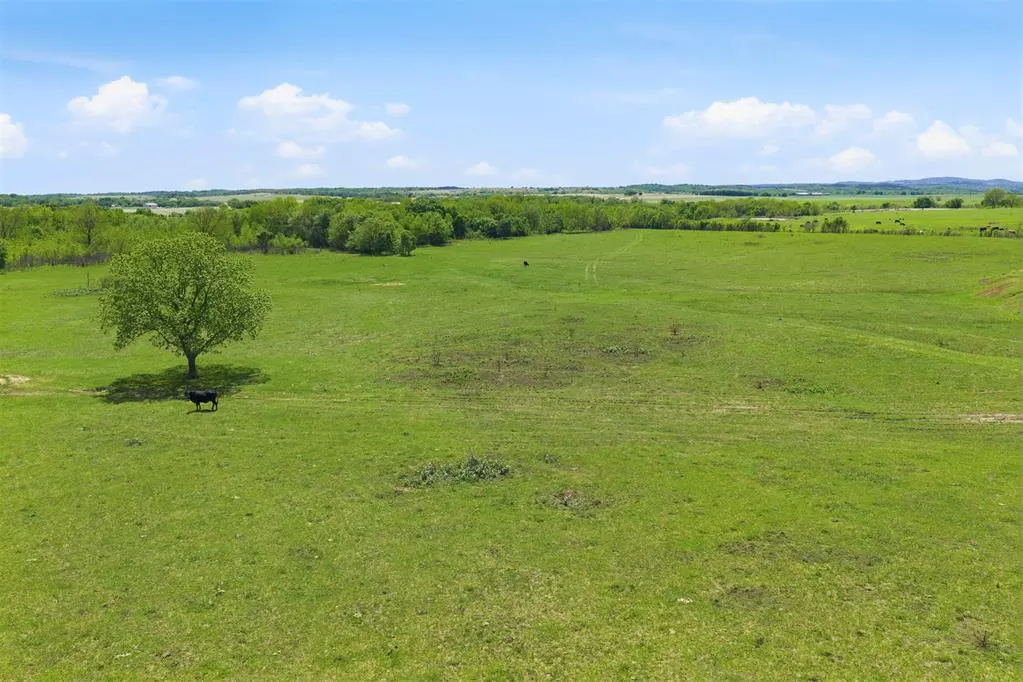 Photo 11 — Fairview Road 6, Davis, OK 73030