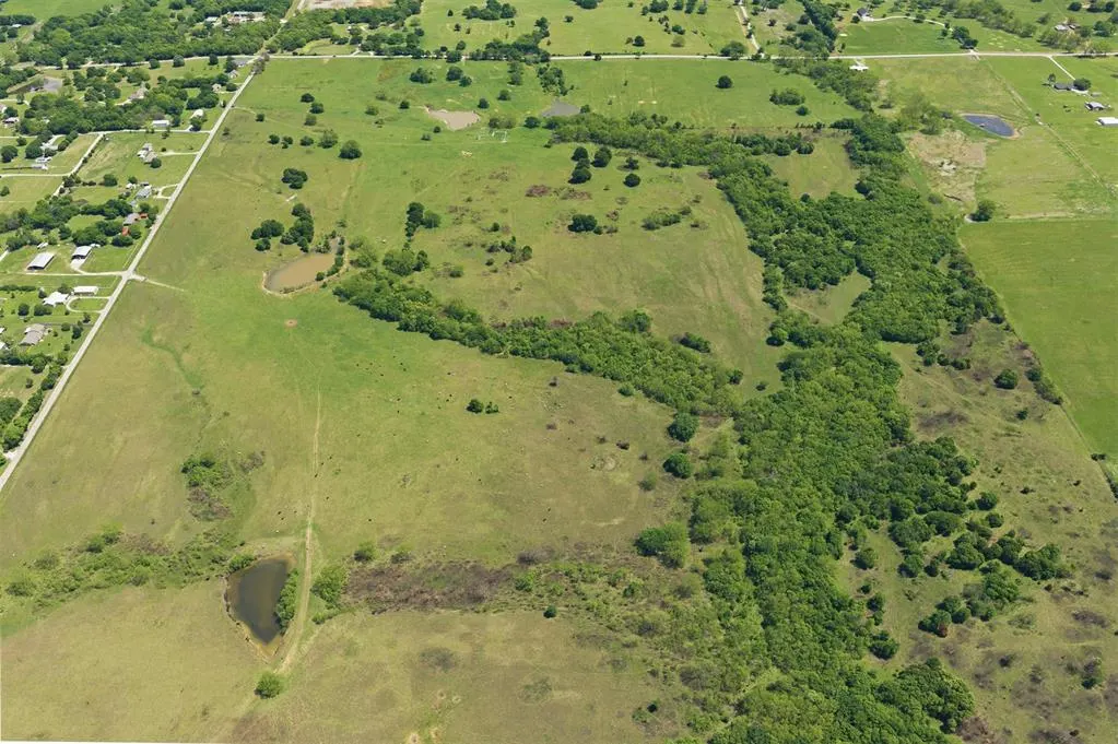 Photo 15 — Fairview Road 6, Davis, OK 73030