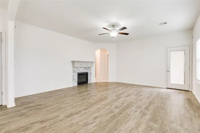 Photo 3 — 13700 Paddington Avenue, Oklahoma City, OK 73142