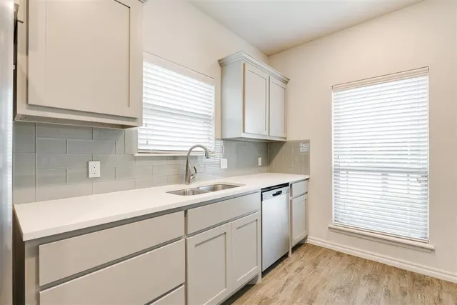 Photo 5 — 13700 Paddington Avenue, Oklahoma City, OK 73142
