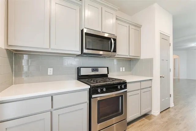 Photo 7 — 13700 Paddington Avenue, Oklahoma City, OK 73142