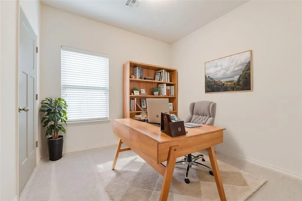 Photo 13 — 13700 Paddington Avenue, Oklahoma City, OK 73142
