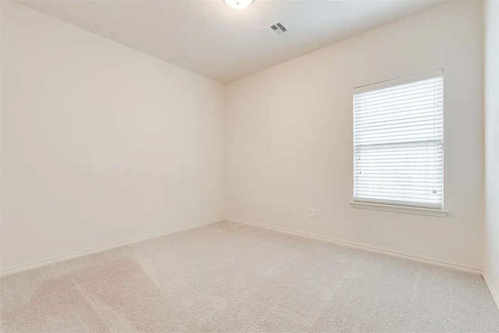 Photo 16 — 13700 Paddington Avenue, Oklahoma City, OK 73142