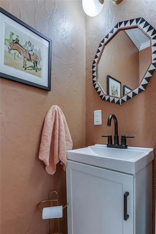 Photo 23 — 711 NE 19th Street, Oklahoma City, OK 73105