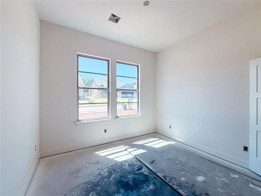 Photo 4 — 1700 Paseo Place, Edmond, OK 73034