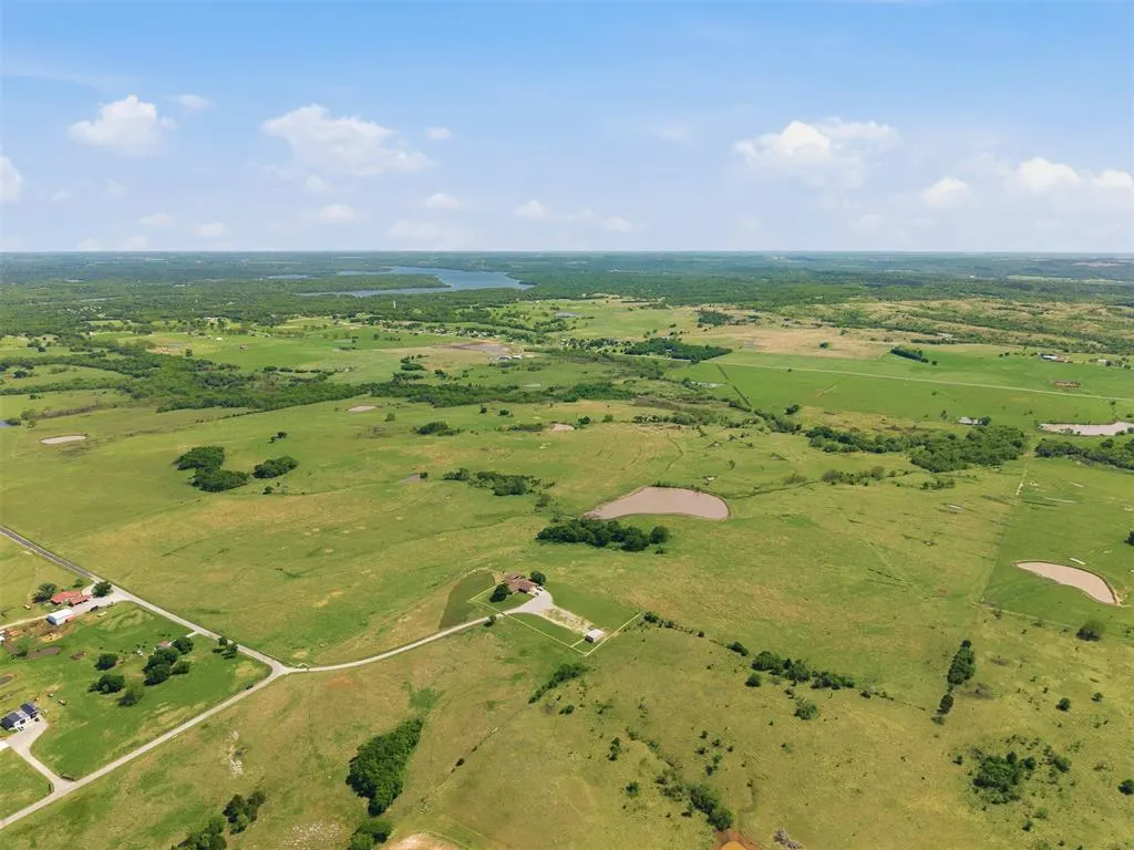 Photo 2 — Fairview Road 9, Davis, OK 73030
