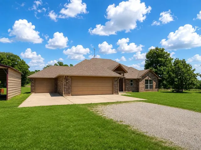 Photo 3 — 30360 Buck Lane, McLoud, OK 74851