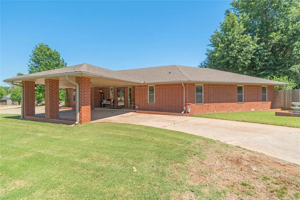 Photo 3 — 8100 Westhaven Drive, Oklahoma City, OK 73169