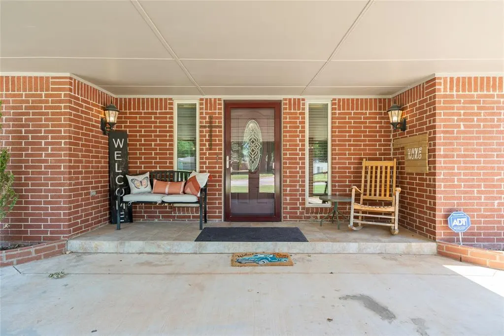 Photo 5 — 8100 Westhaven Drive, Oklahoma City, OK 73169