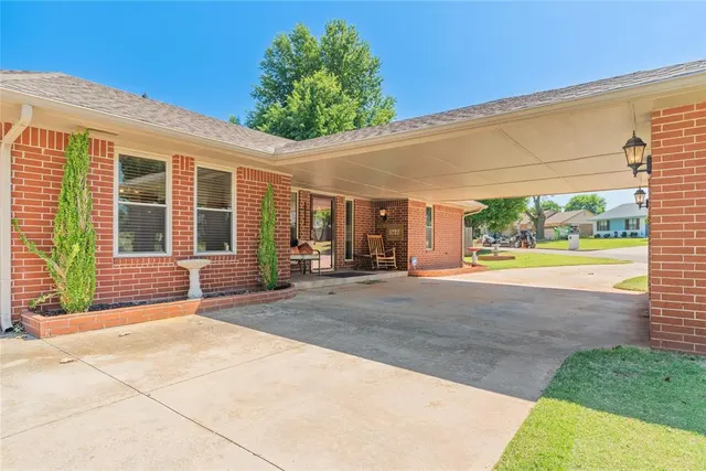 Photo 6 — 8100 Westhaven Drive, Oklahoma City, OK 73169