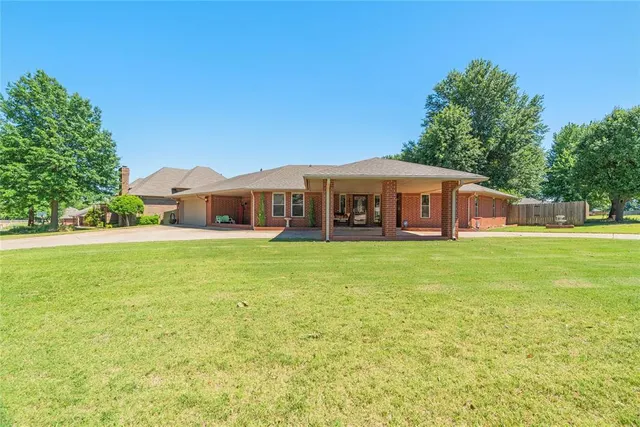 Photo 7 — 8100 Westhaven Drive, Oklahoma City, OK 73169