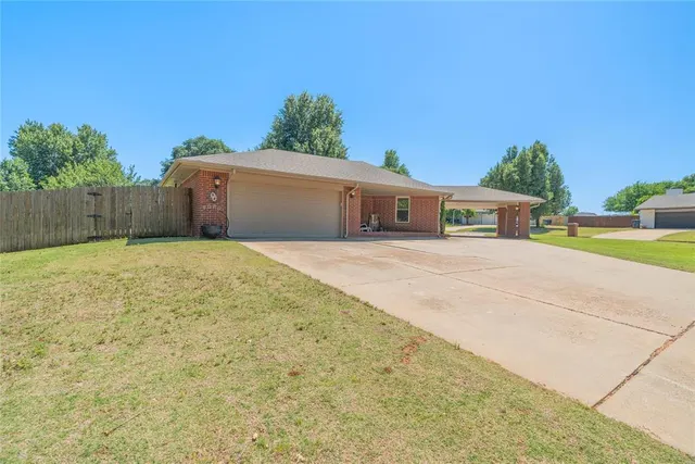 Photo 8 — 8100 Westhaven Drive, Oklahoma City, OK 73169