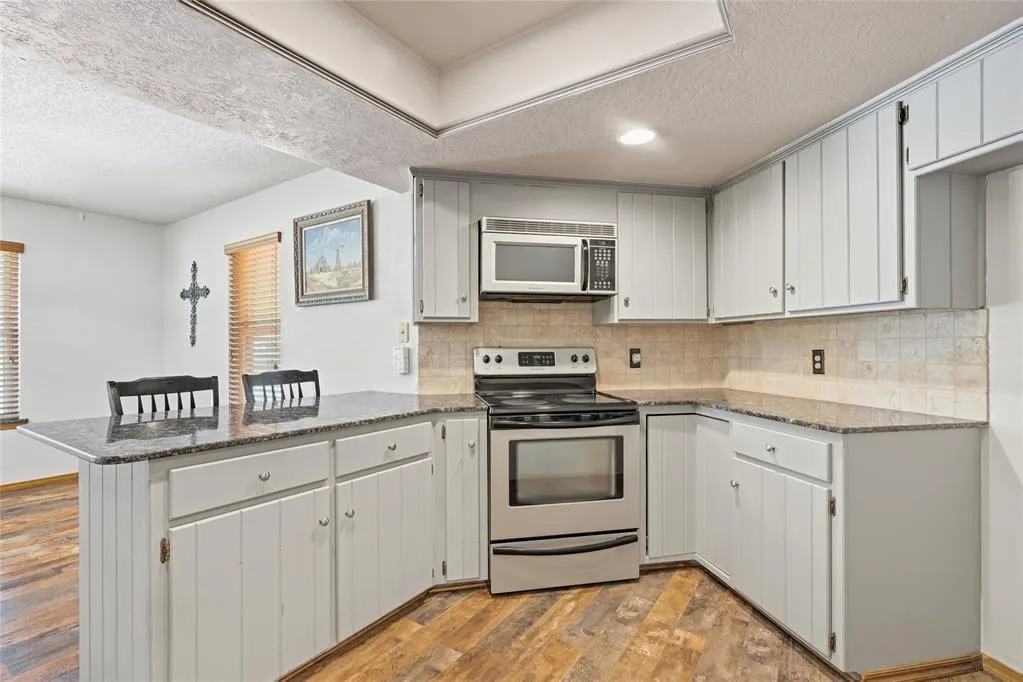 Photo 16 — 8100 Westhaven Drive, Oklahoma City, OK 73169