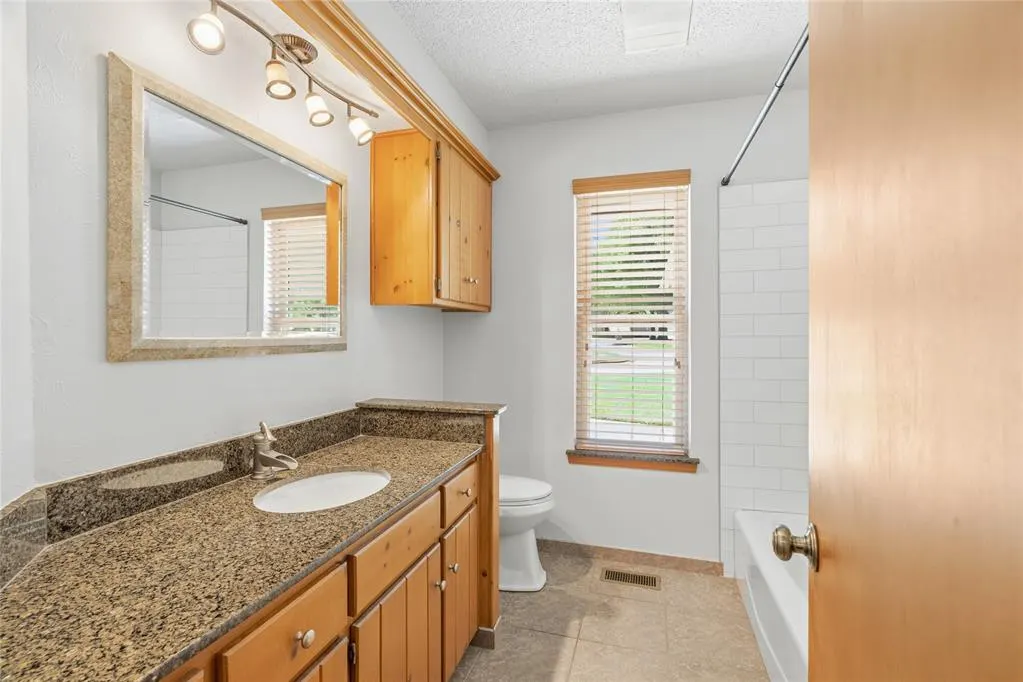 Photo 26 — 8100 Westhaven Drive, Oklahoma City, OK 73169
