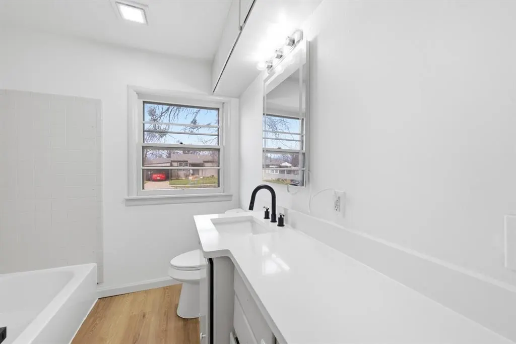 Photo 11 — 220 W 9th Street, Edmond, OK 73003