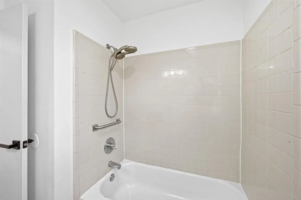 Photo 12 — 220 W 9th Street, Edmond, OK 73003