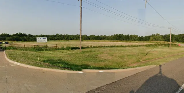 Photo 2 — 7420 NE 23rd Street, Midwest City, OK 73141