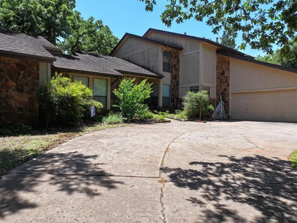 Photo 4 — 604 Dripping Springs Drive, Edmond, OK 73034