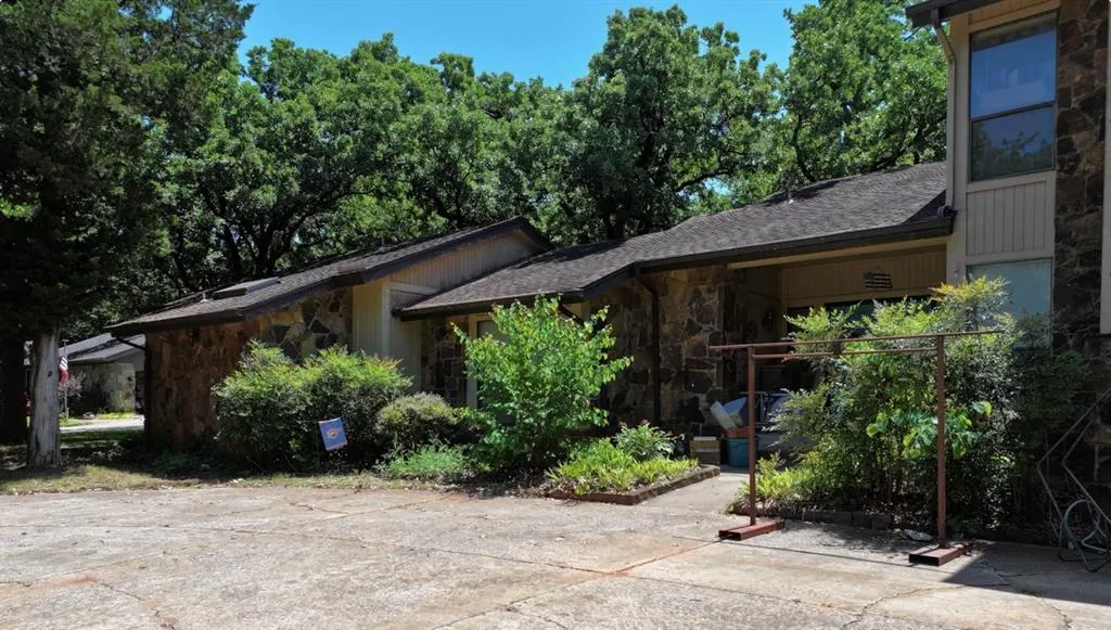 Photo 6 — 604 Dripping Springs Drive, Edmond, OK 73034