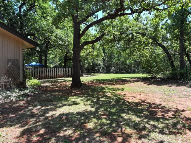 Photo 8 — 604 Dripping Springs Drive, Edmond, OK 73034