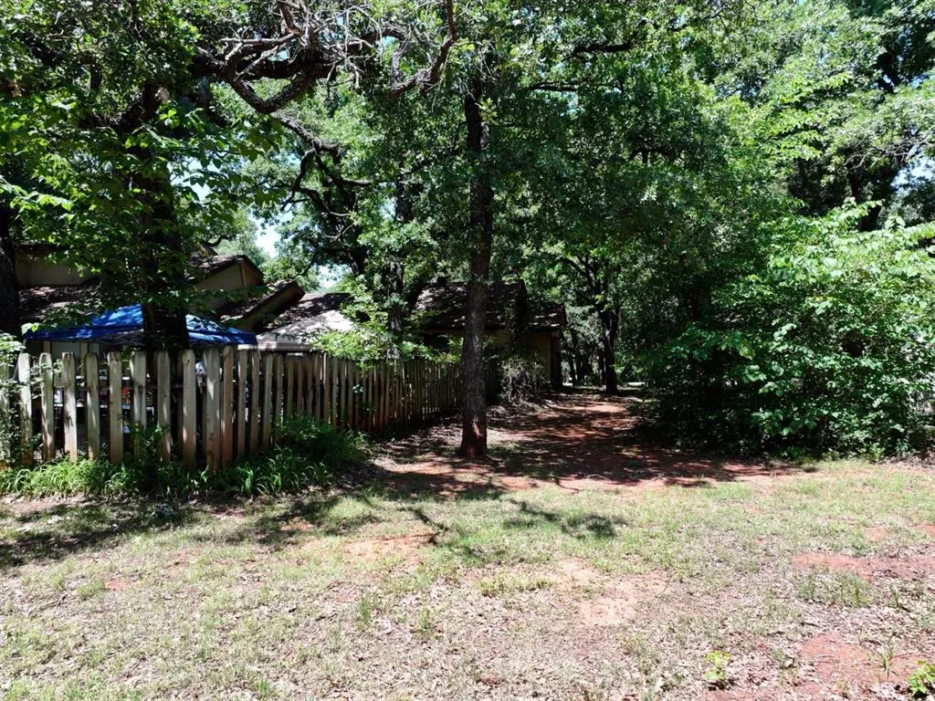 Photo 11 — 604 Dripping Springs Drive, Edmond, OK 73034