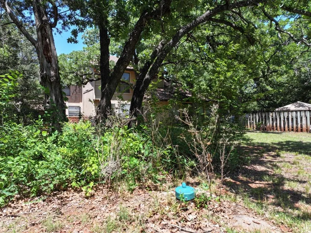 Photo 16 — 604 Dripping Springs Drive, Edmond, OK 73034