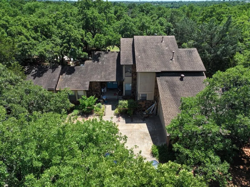 Photo 23 — 604 Dripping Springs Drive, Edmond, OK 73034