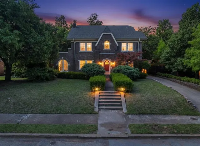 Front exterior — 624 NE 18th Street, Oklahoma City, OK 73105