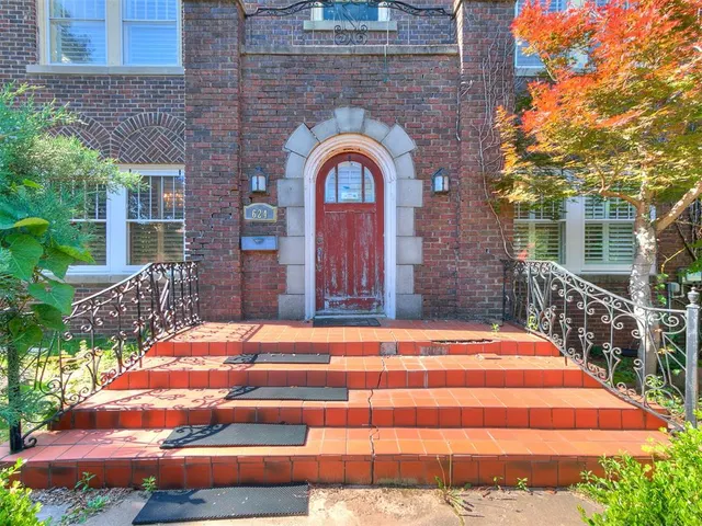 Photo 7 — 624 NE 18th Street, Oklahoma City, OK 73105