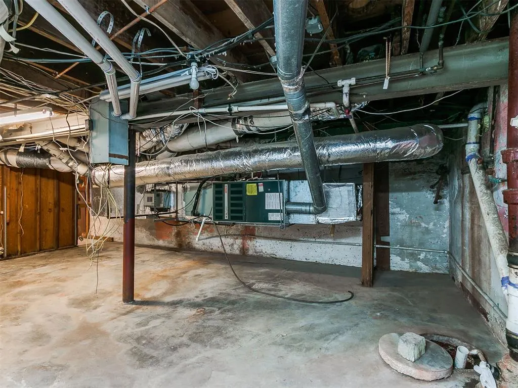 Photo 43 — 624 NE 18th Street, Oklahoma City, OK 73105