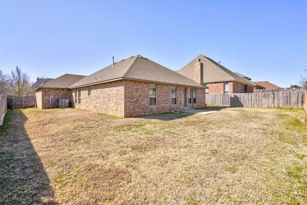 Photo 36 — 1805 Hobo Street, Yukon, OK 73099