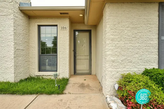 Photo 2 — 2100 Cobblestone Court 106, Edmond, OK 73034