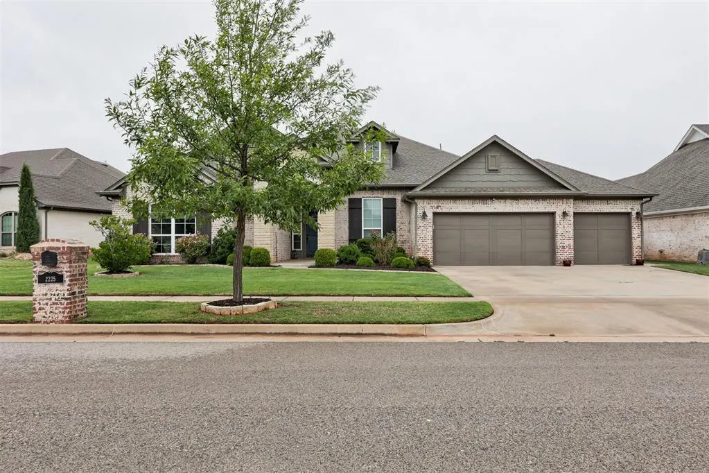 Front exterior — 2225 NW 187th Street, Edmond, OK 73012