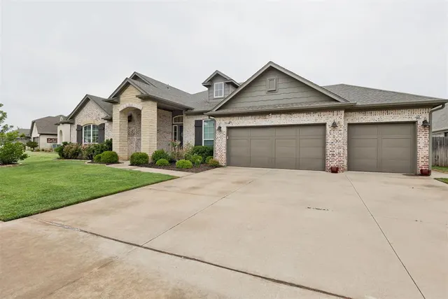 Photo 3 — 2225 NW 187th Street, Edmond, OK 73012