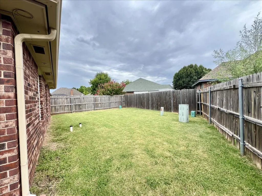 Photo 24 — 2205 SW 93rd Street, Oklahoma City, OK 73159