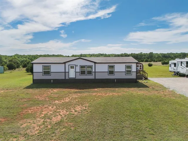 Photo 2 — 980945 S Timber Oak Road, Meeker, OK 74855