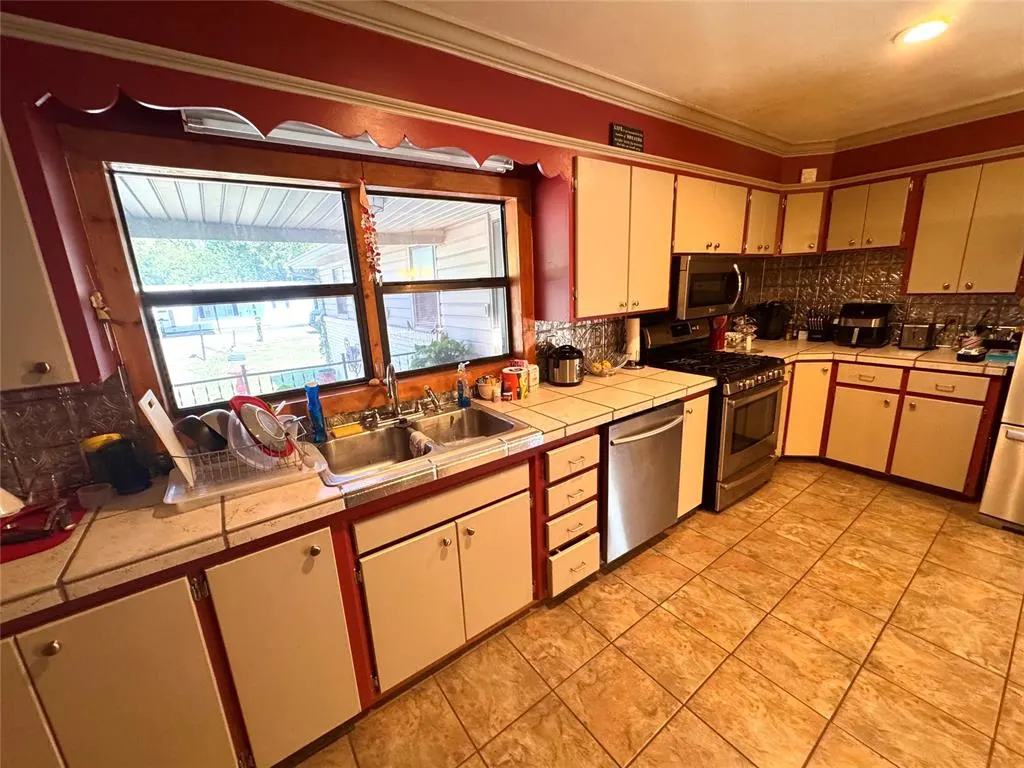 Photo 11 — 1227 Van Drive, Seminole, OK 74868