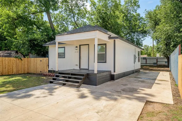 Photo 3 — 2138 SW 22nd Street, Oklahoma City, OK 73108
