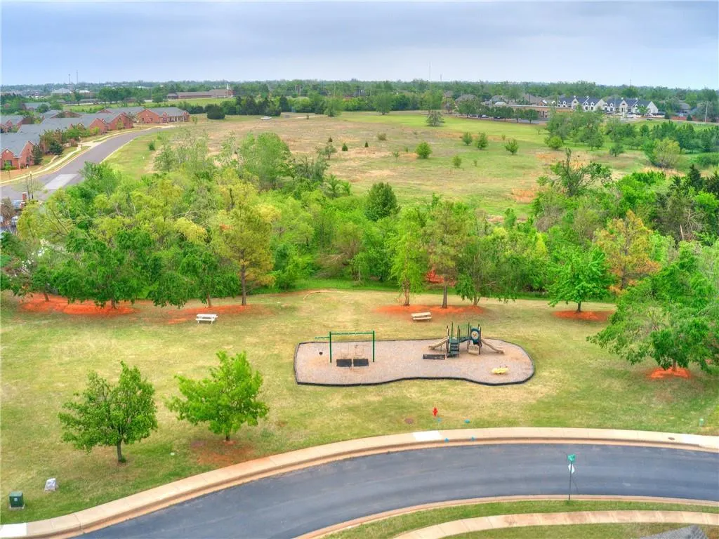 Photo 14 — 1801 Woody Lane, Edmond, OK 73003