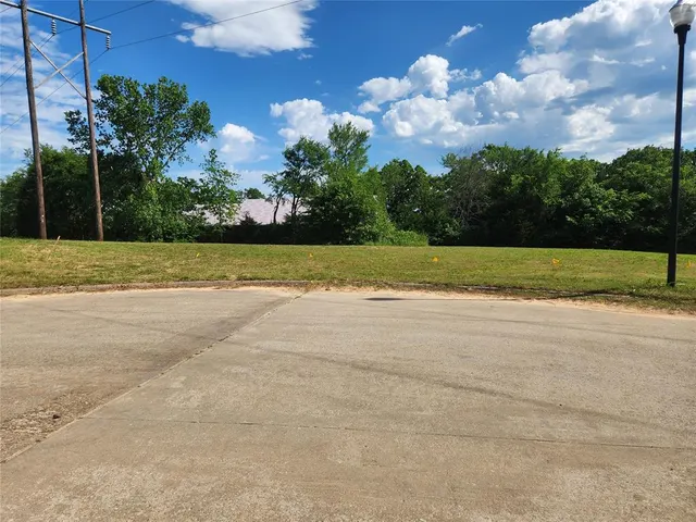 Photo 5 — 13 Whipporwill Avenue, Seminole, OK 74868