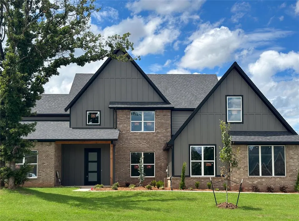 Photo 2 — 4601 Maple Ridge Drive, Edmond, OK 73034