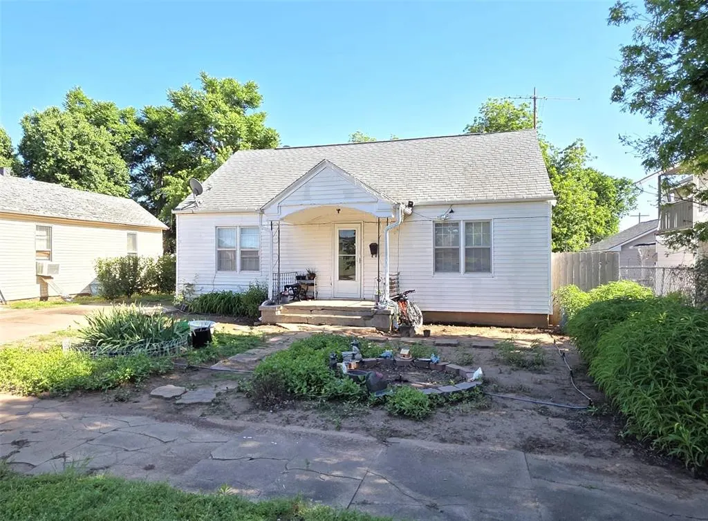 Front exterior — Address unavailable, Perry, OK 73077