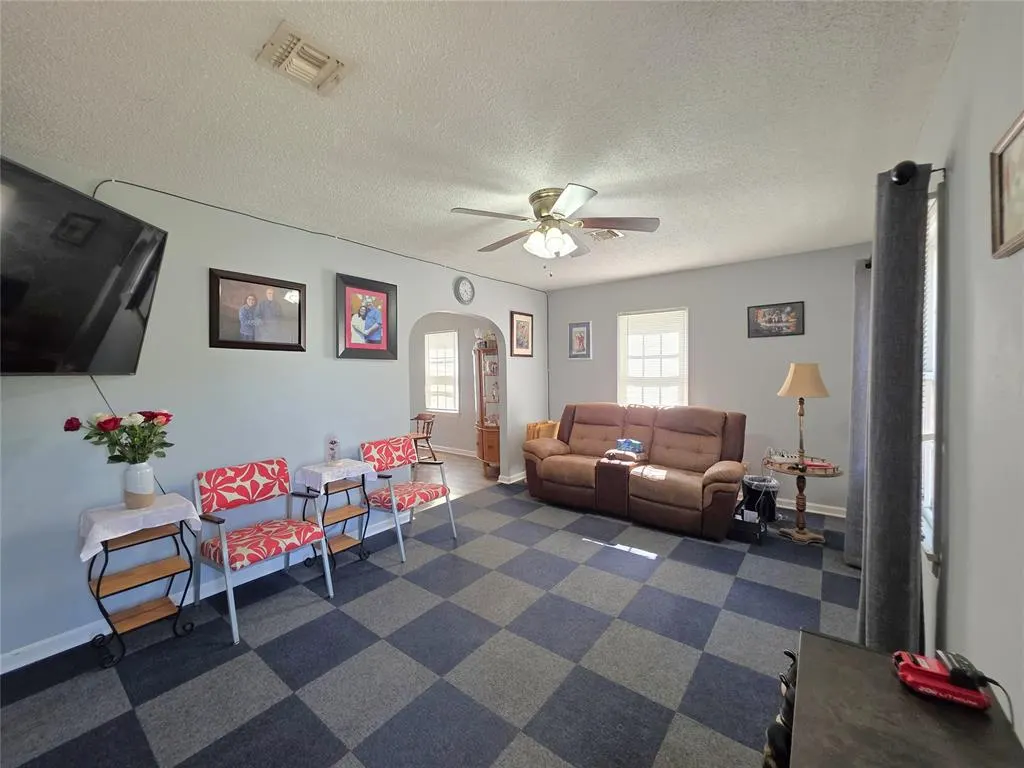 Photo 2 — Address unavailable, Perry, OK 73077