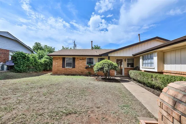 Front exterior — 5716 NW 65th Street, Warr Acres, OK 73132